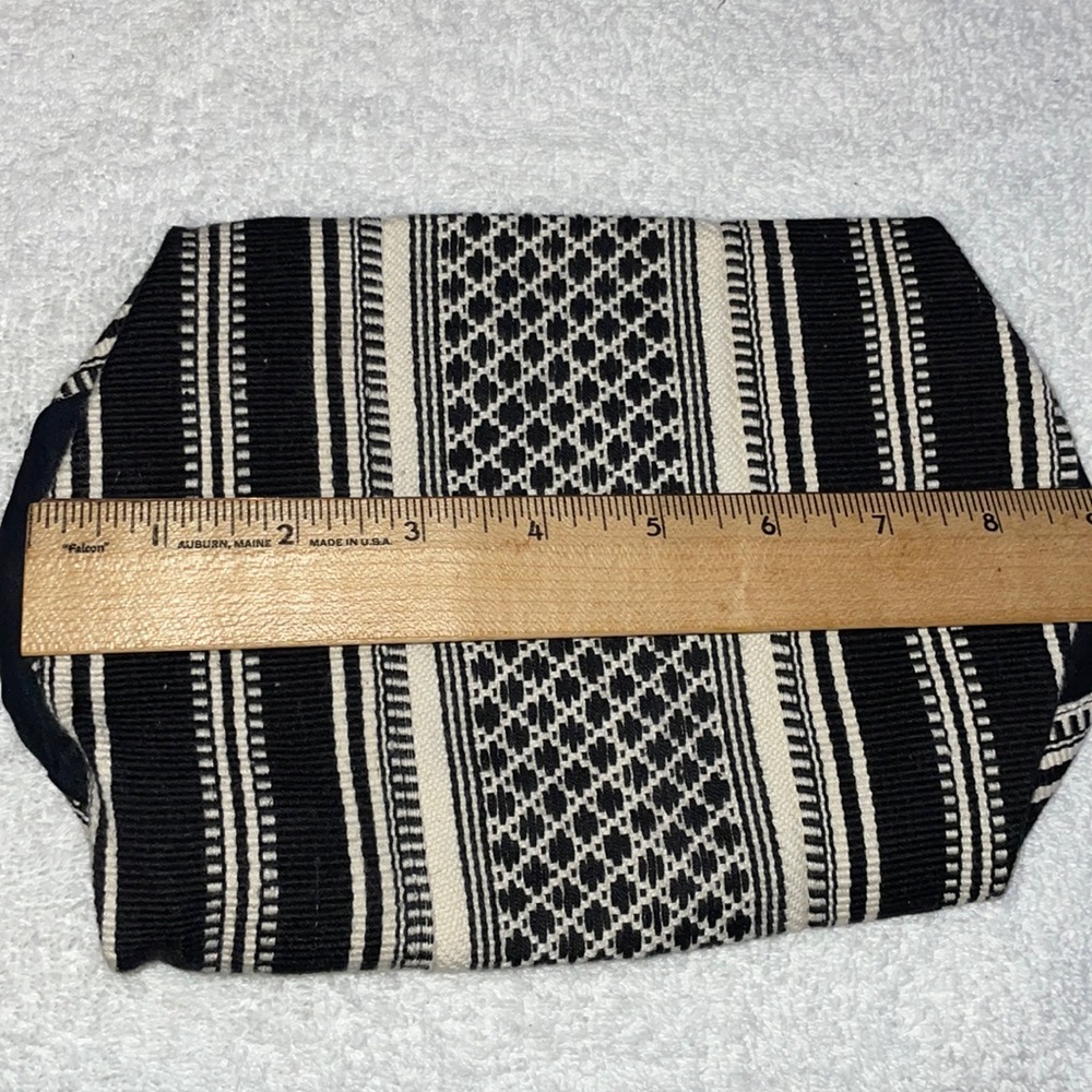 Novica case - Picture 5 of 6